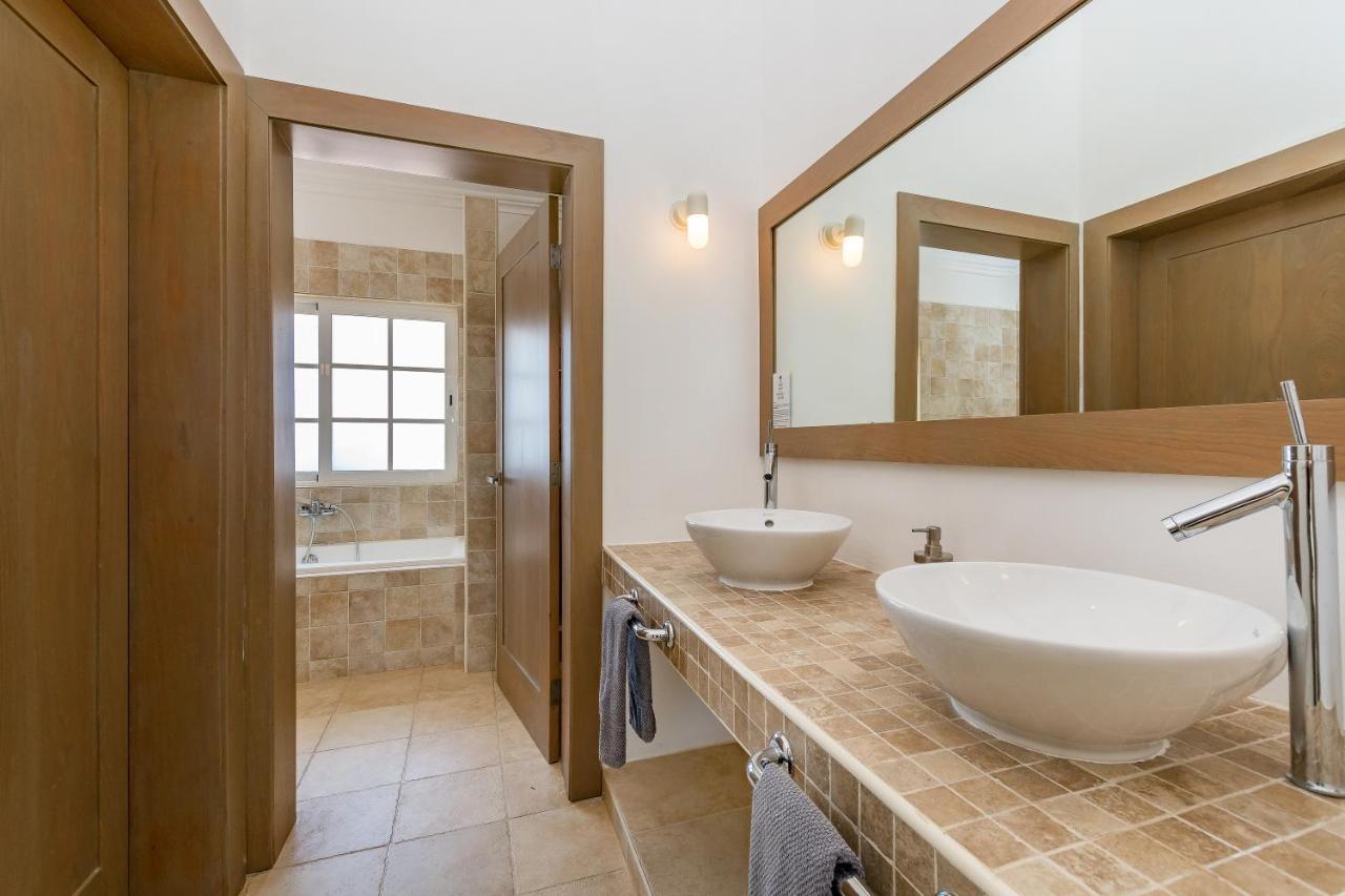 Luxury & Modern With Pool At Cocotal Golf & Country Club Villa