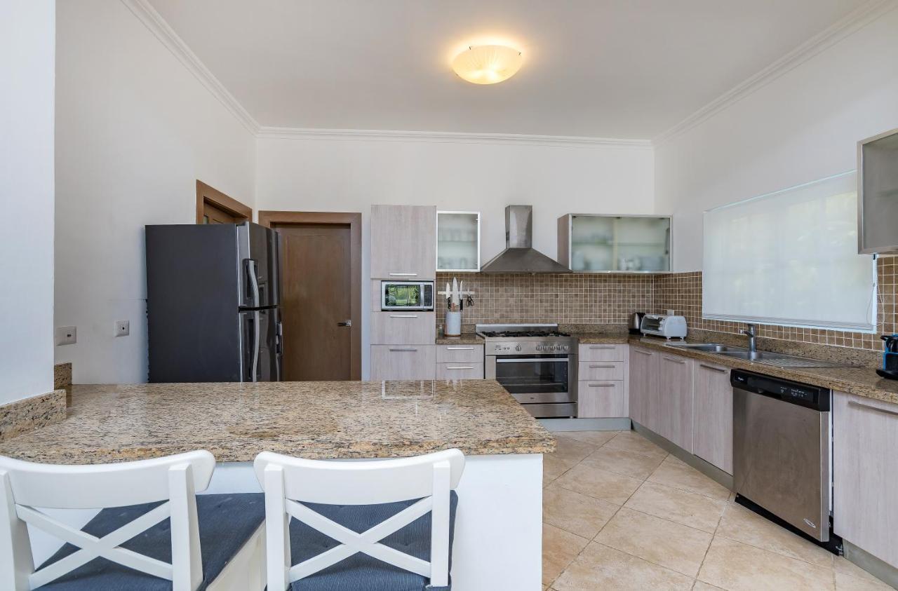 Villa Luxury & Modern With Pool At Cocotal Golf & Country Club