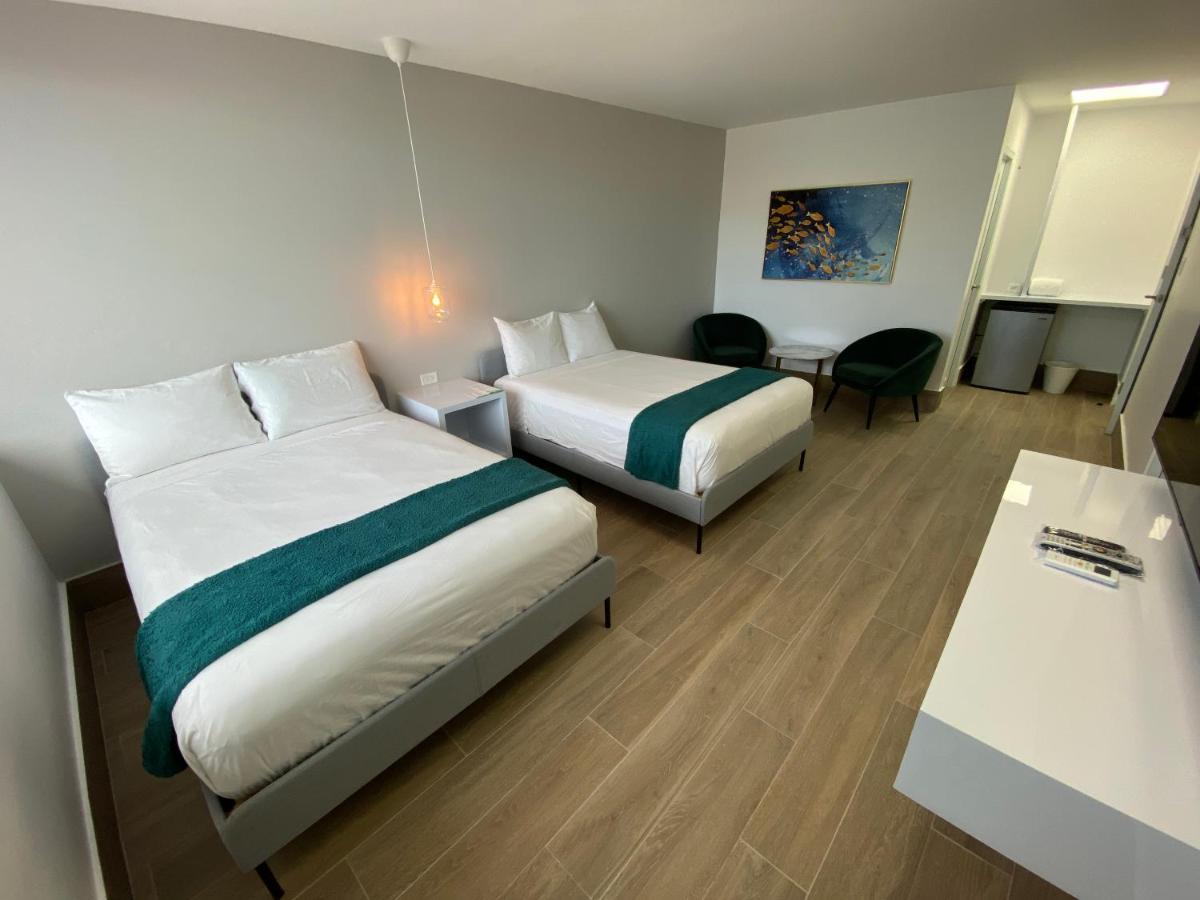 Marina De Hotel
