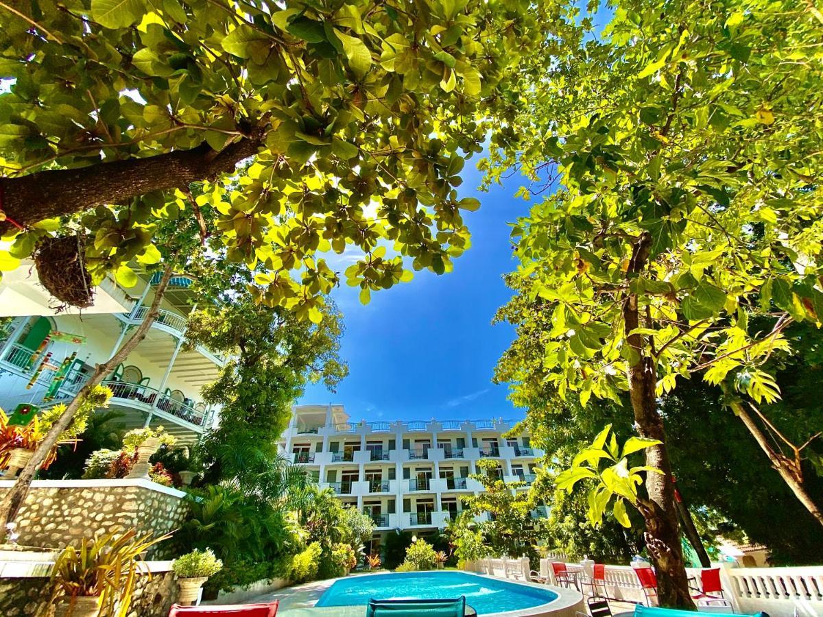 Manoir Adriana Hotel 3*
