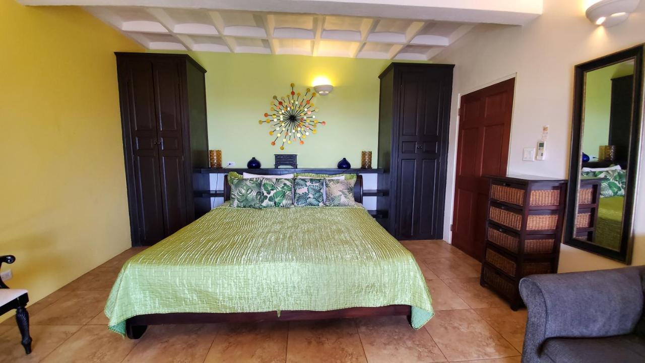 Aparthotel Touloulou English Harbour