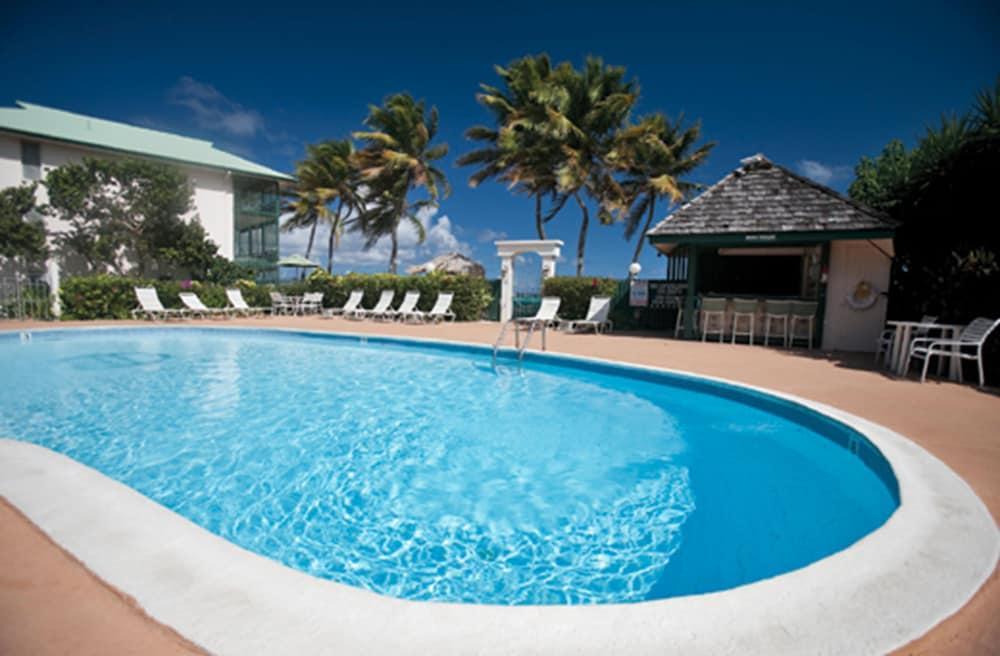 Colony Cove 3*