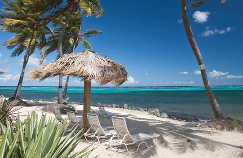 Colony Cove 3*