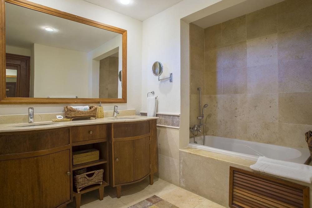 Xeliter Golden Bear & Golf, Cap Cana 5* Punta Cana