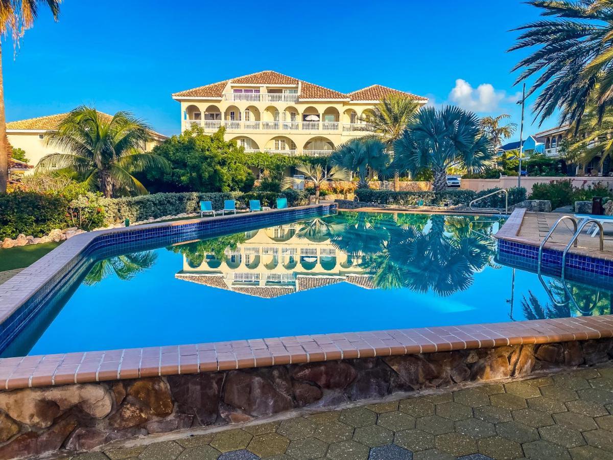 Curacao Luxury *