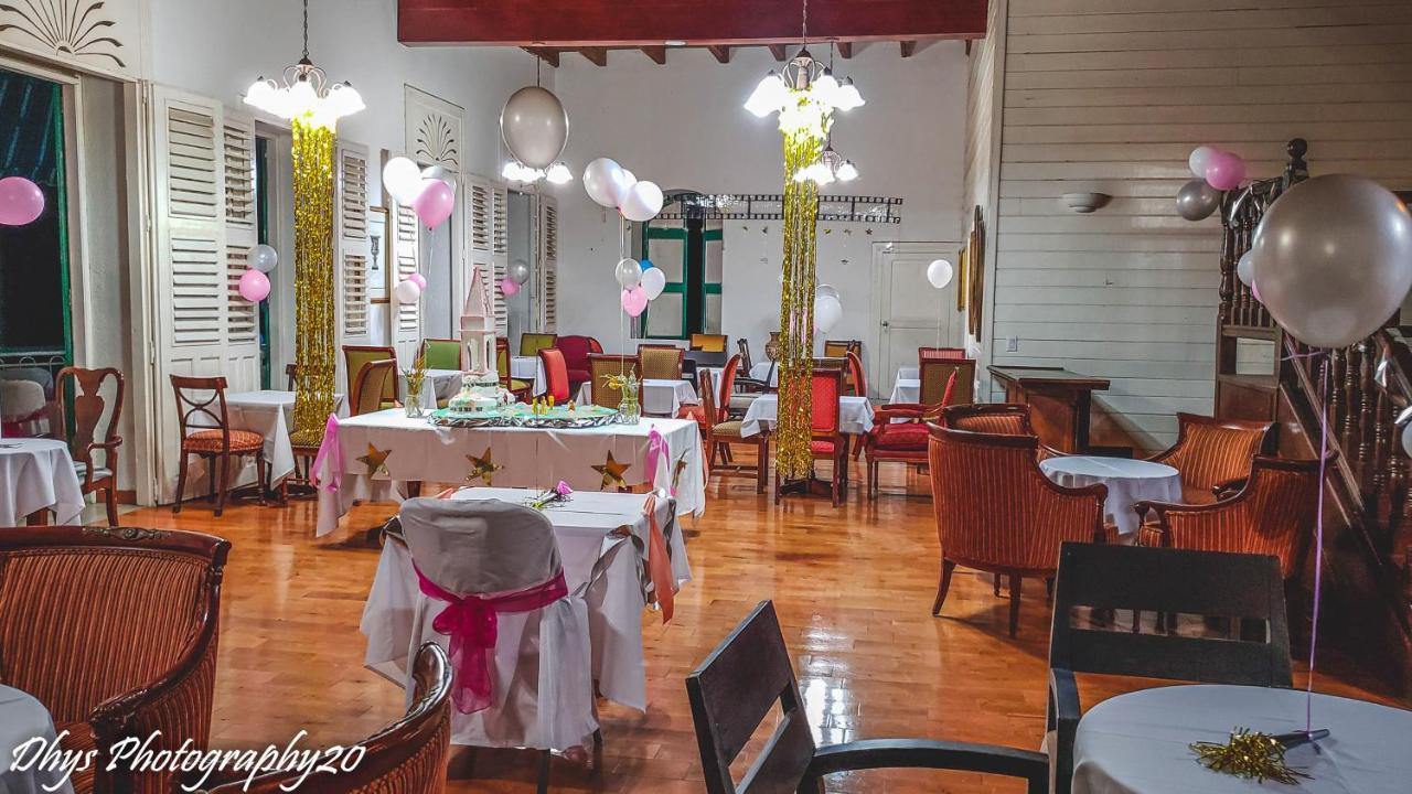 Hotel Manoir Adriana 3*