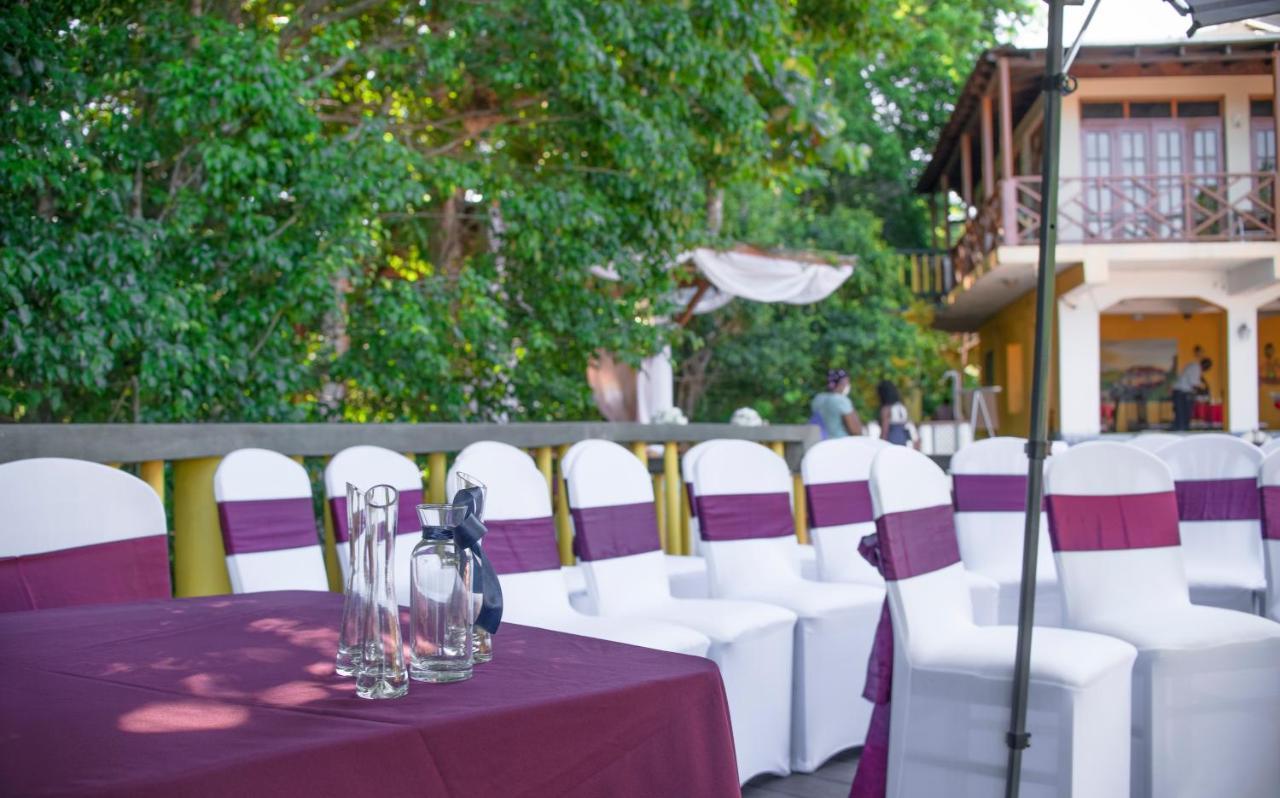 Bay View Eco & 3* Port Antonio