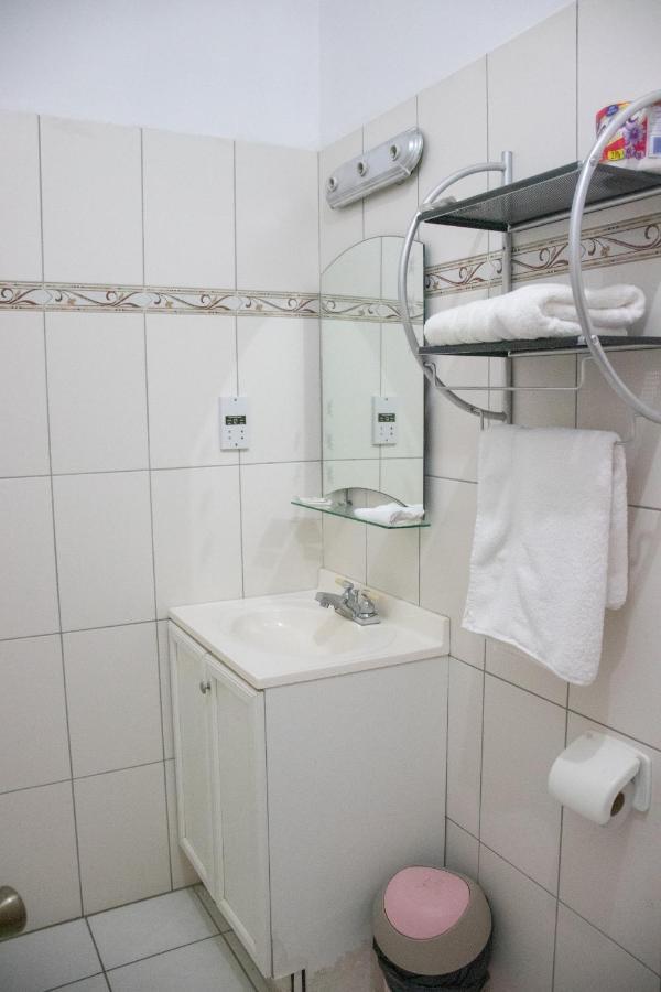 La Flamboyant Guest house