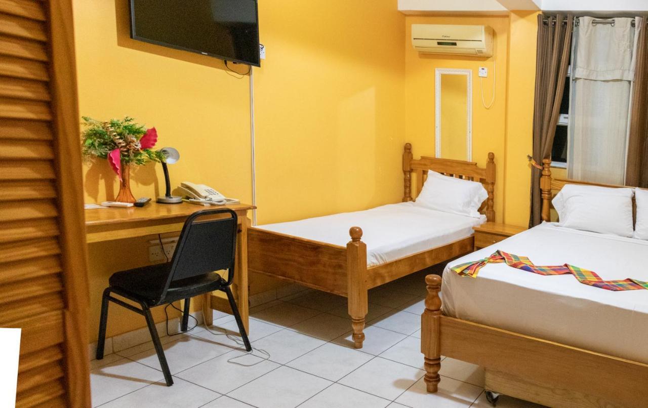 Guest house La Flamboyant 2*