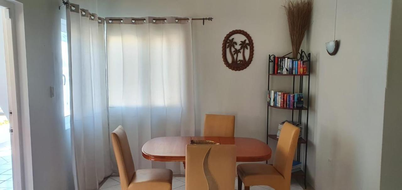 Villa Palm Beach Vacation Tanki Leendert