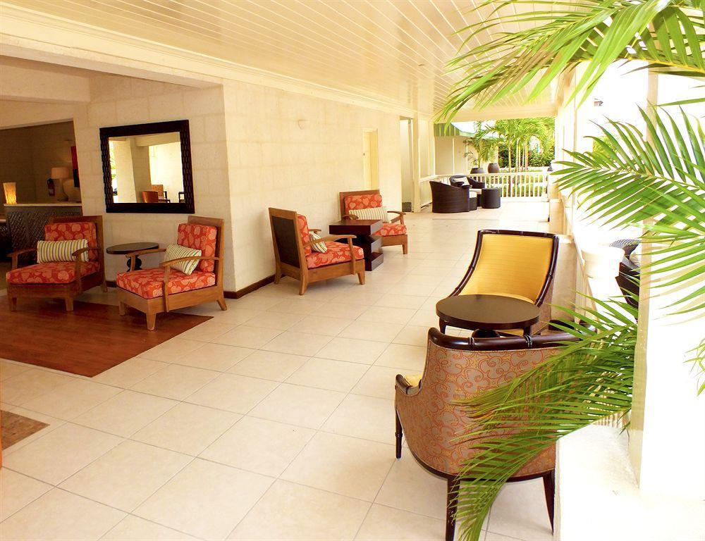 Hotel The Village And