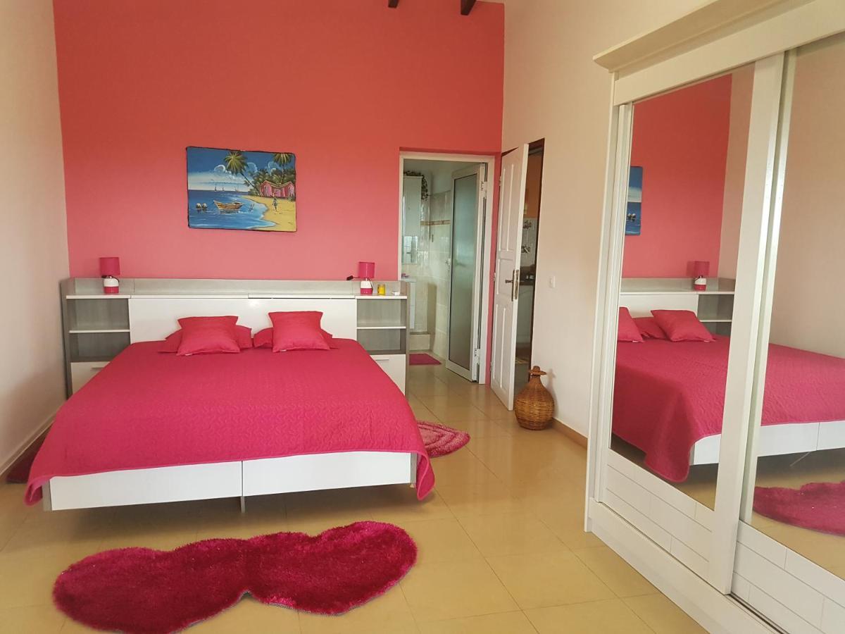 Domaine Fleurs De Bananes Holiday home