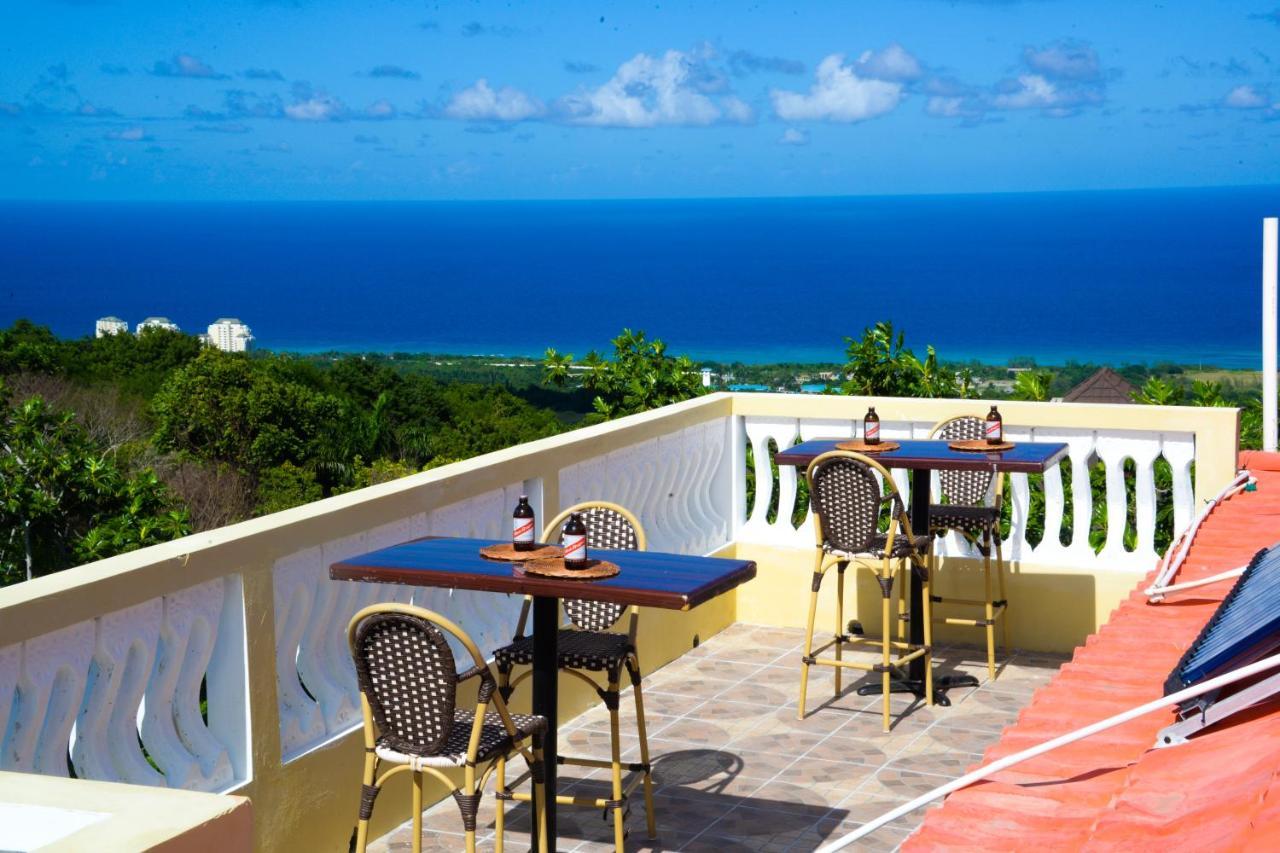 Takuma Boutque & Montego Bay