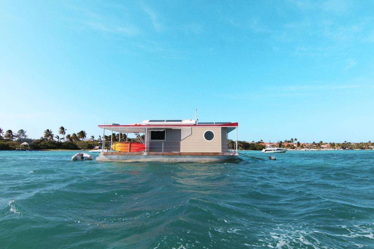 Botel Aqualodge Guadeloupe