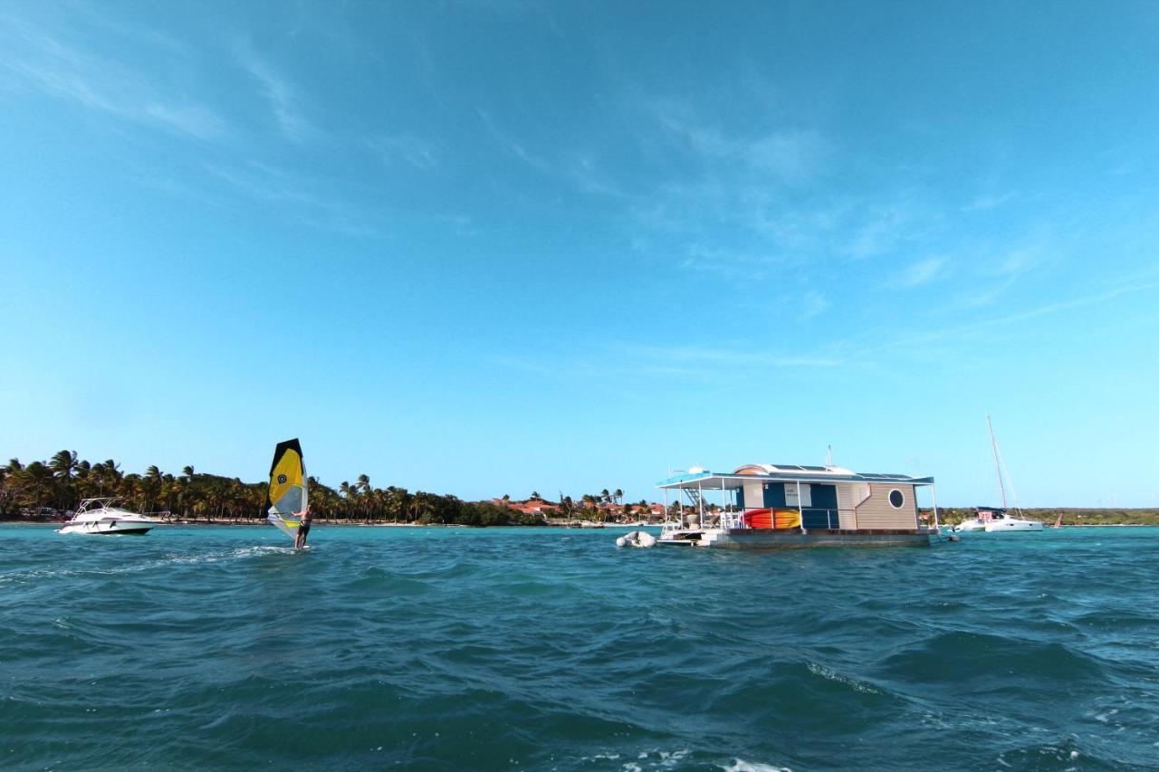 Botel Aqualodge Guadeloupe *