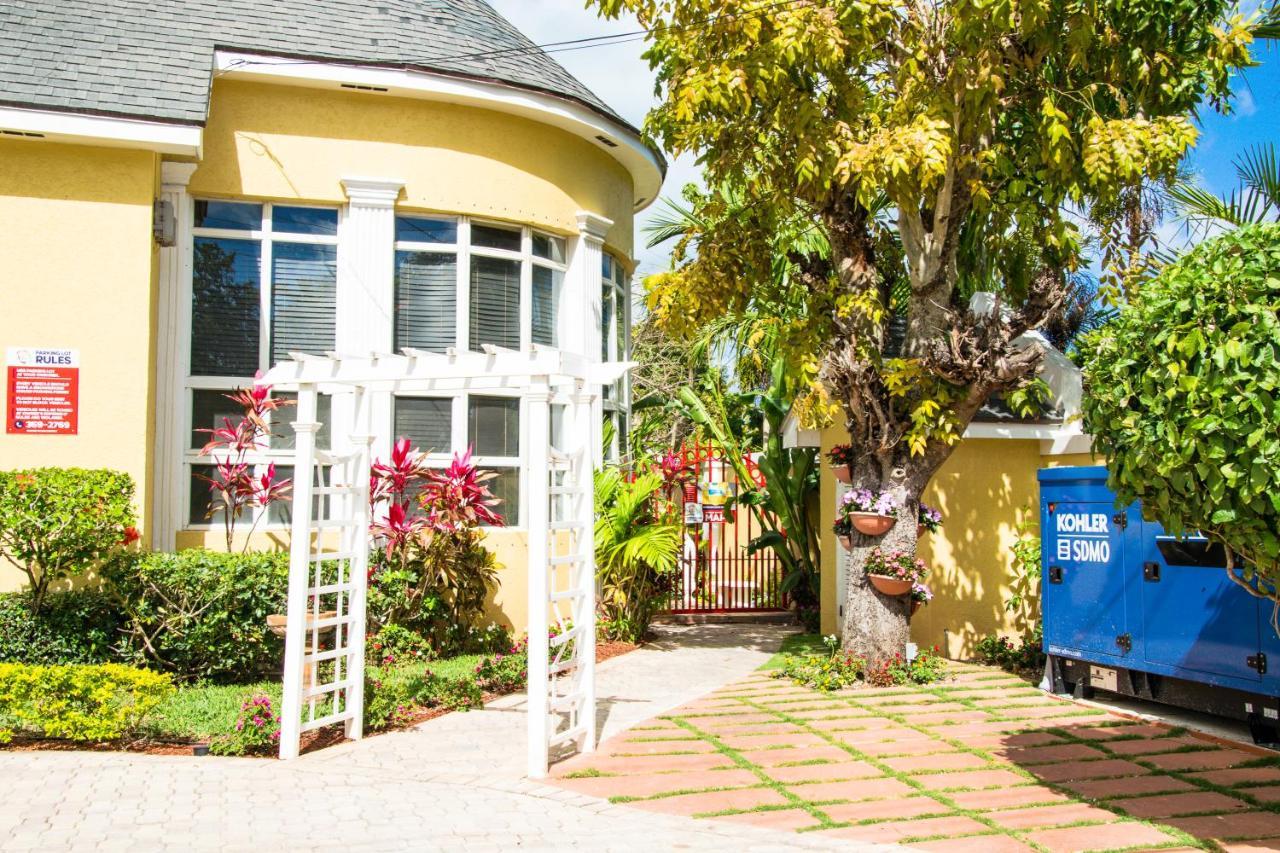 Brownstone Apartment Nassau