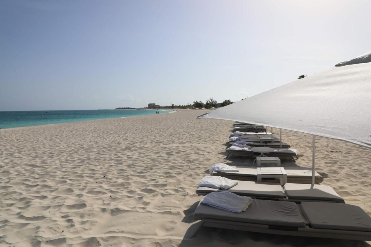 Monthly Special -top Rated Resort, Grace Bay Beach, Luxury 2 Bedroom -king Bed, Free Parking, Free Fast Wi-fi- Winner Of Excellence!!!