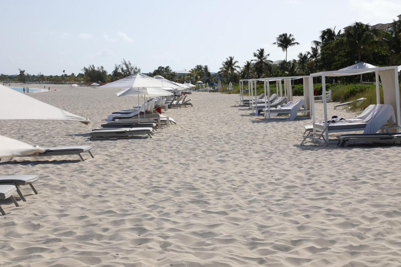 Monthly Special -top Rated Resort, Grace Bay Beach, Luxury 2 Bedroom -king Bed, Free Parking, Free Fast Wi-fi- Winner Of Excellence!!! Apartment
