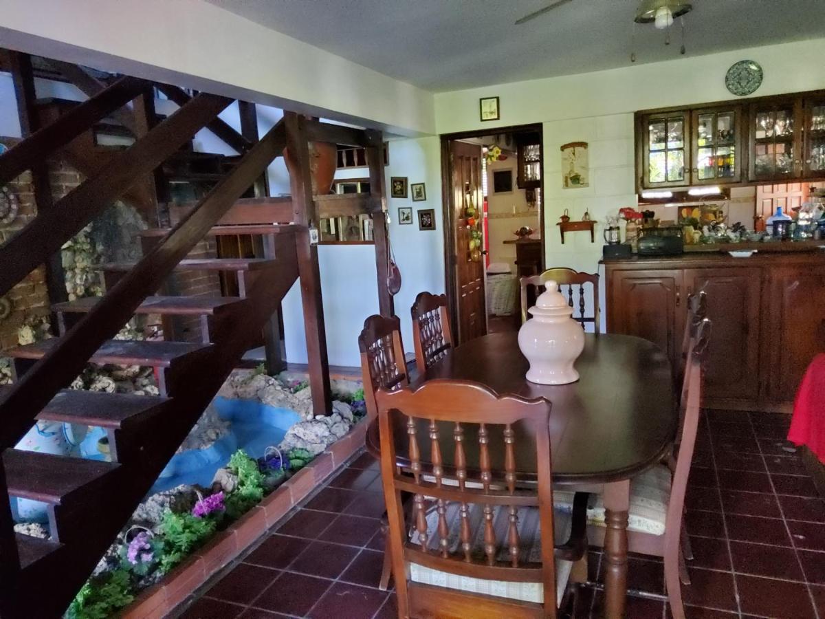 Villa Hillhouse