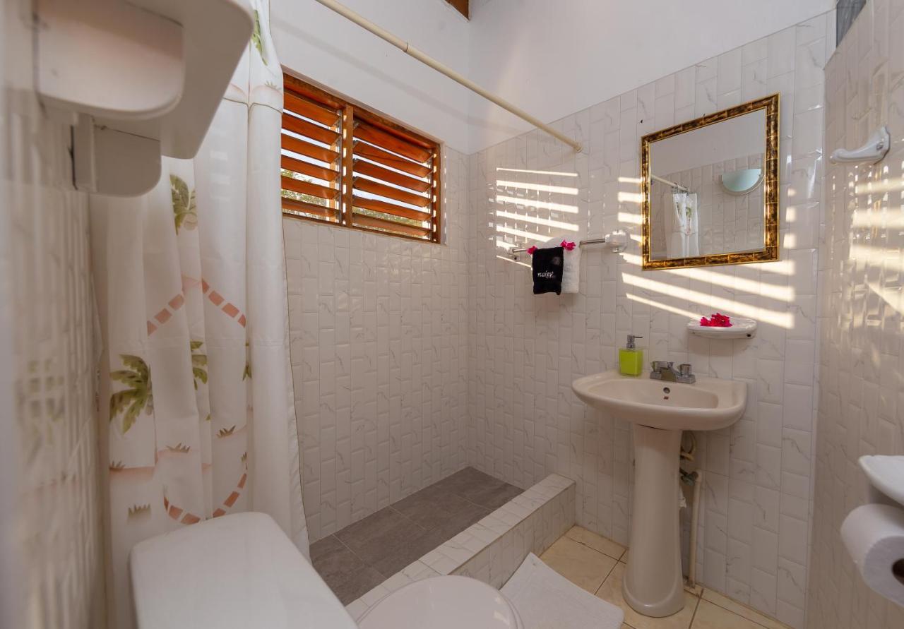Villa Butterfly Hill Villa & Studio Apartment