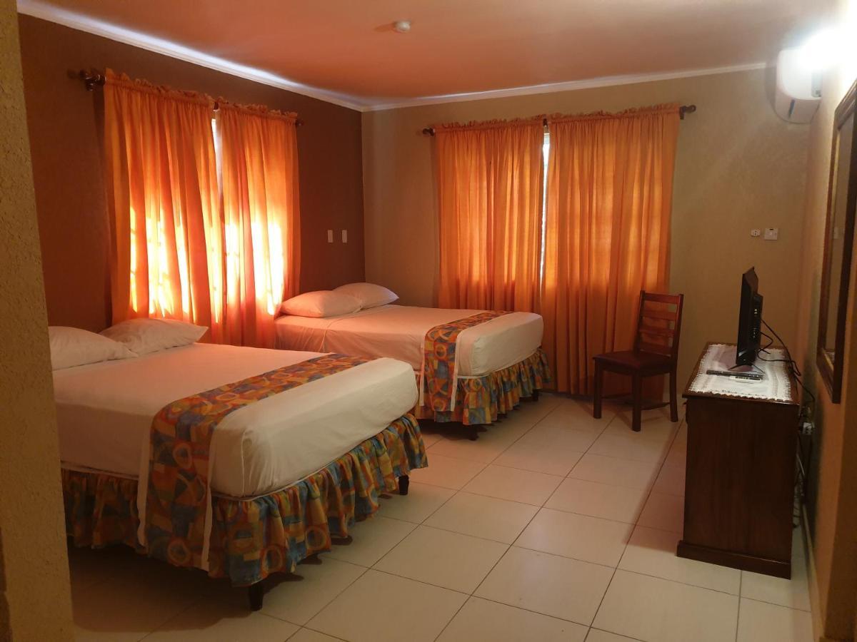 Palm Bay & Restaurant Montego Bay