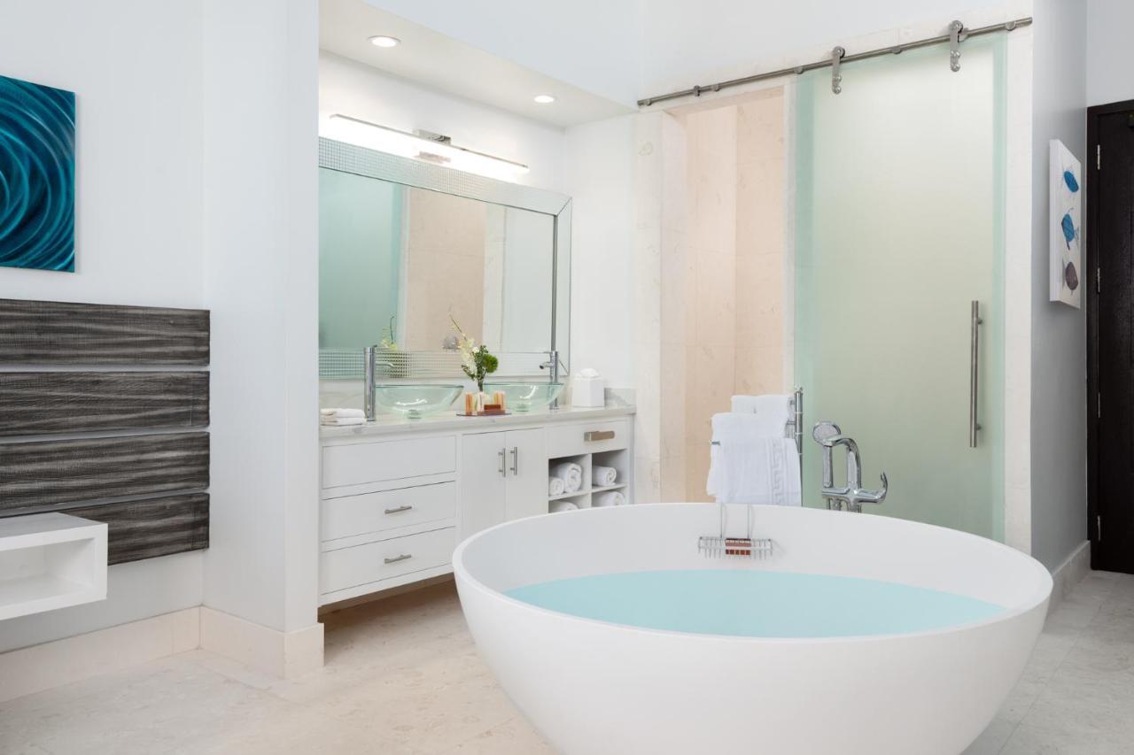 Zenza Boutique 4* Turtle Cove