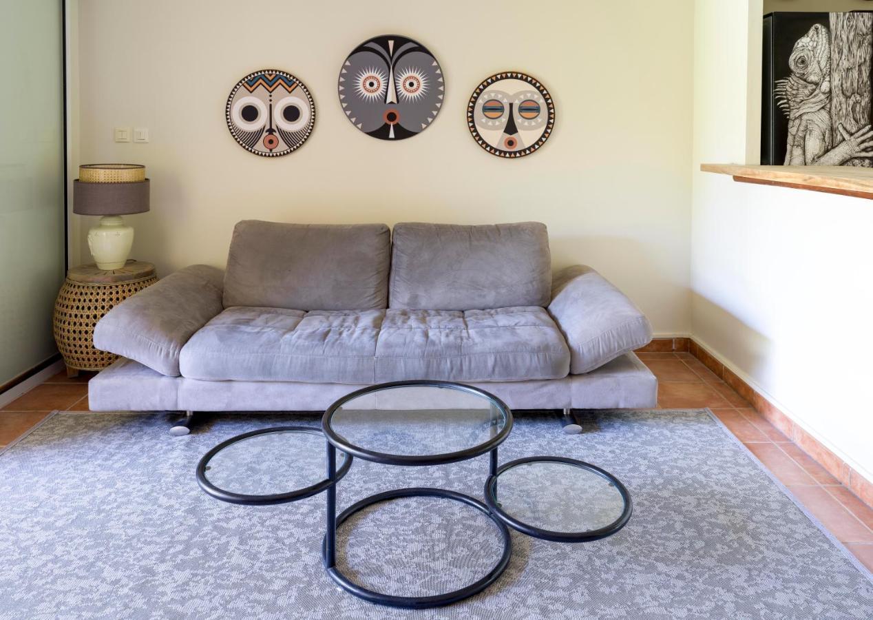 Apartment Pop's