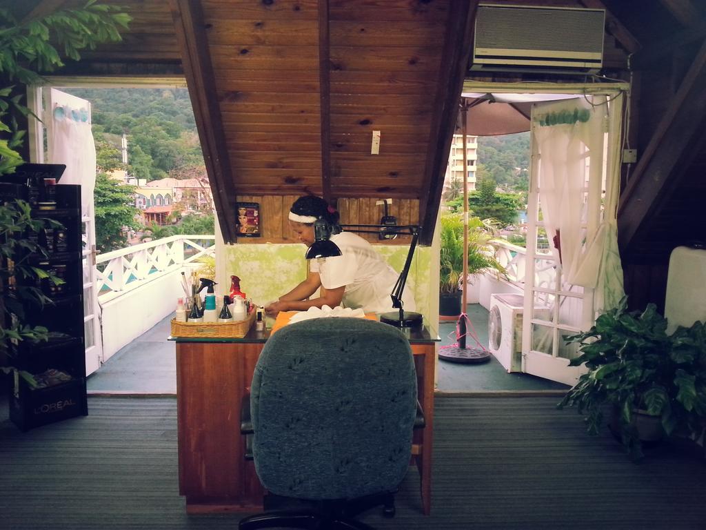 Private Two Bedroom A31 Sandcastle Apartment