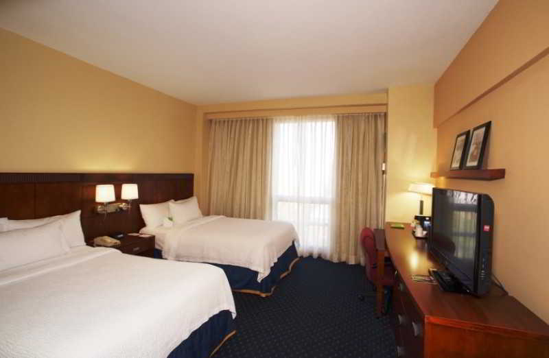 Courtyard By Marriott Miramar Hotel