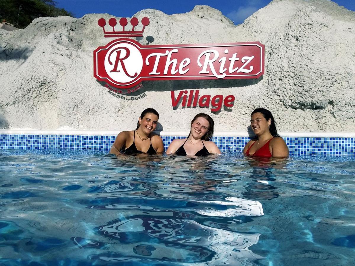 Hostel The Ritz *