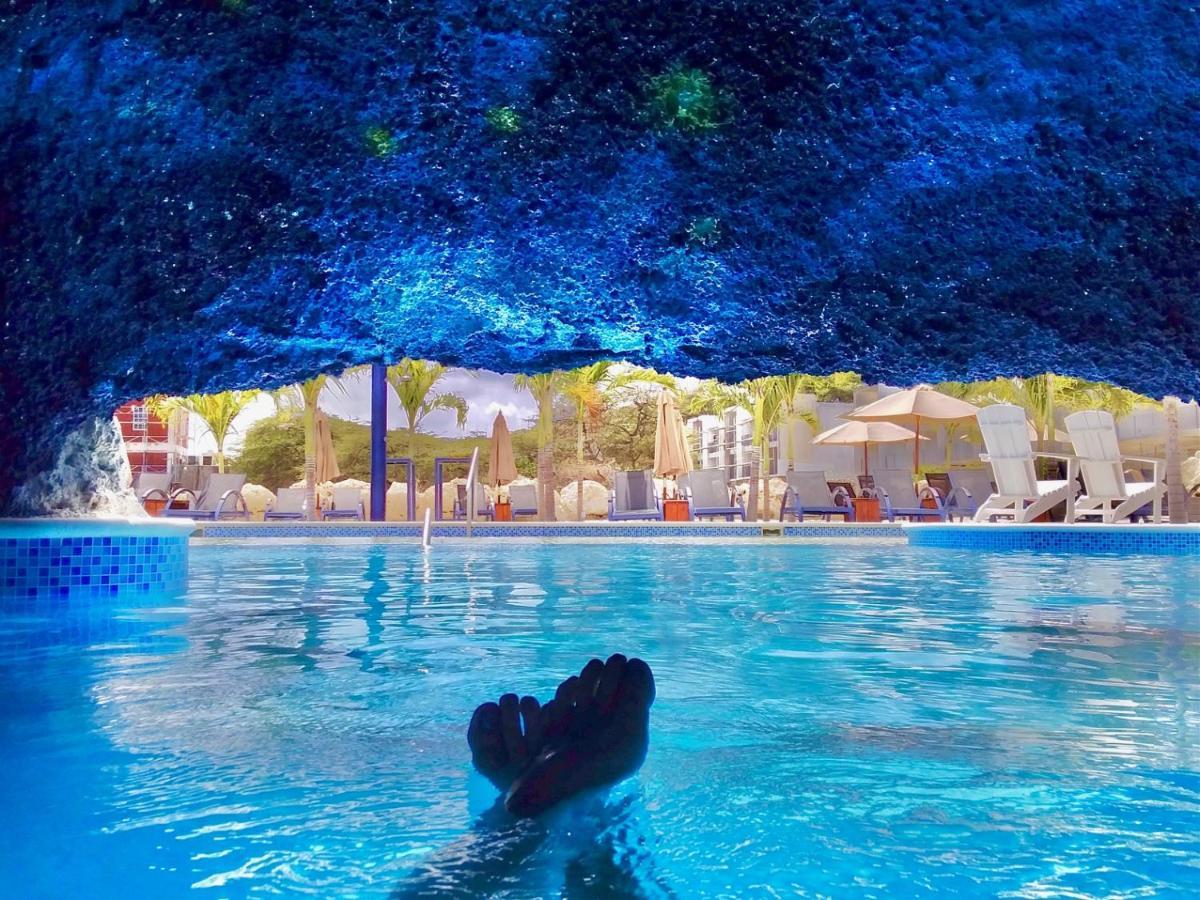 The Ritz * Willemstad