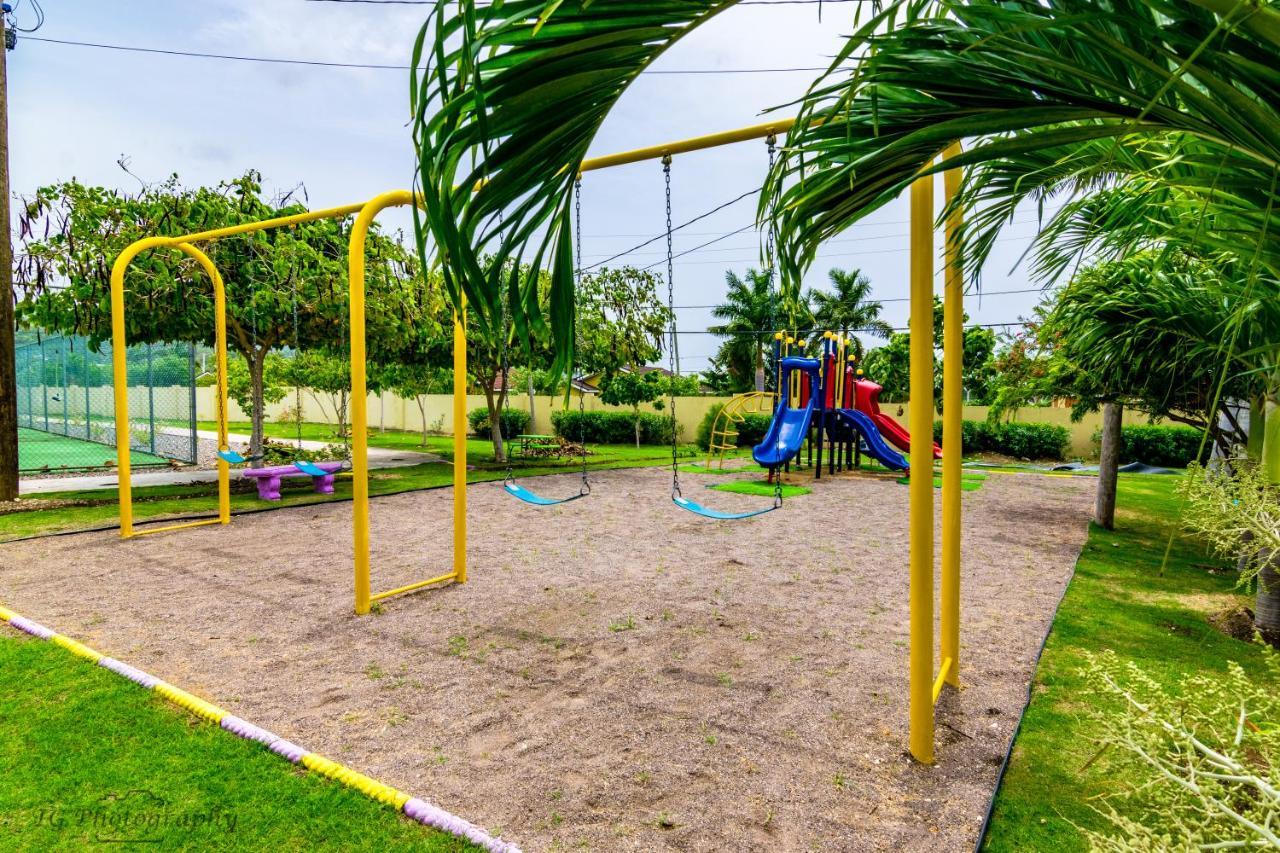 - Drax Hall Country Club 2-bed Luxury Ocho Rios