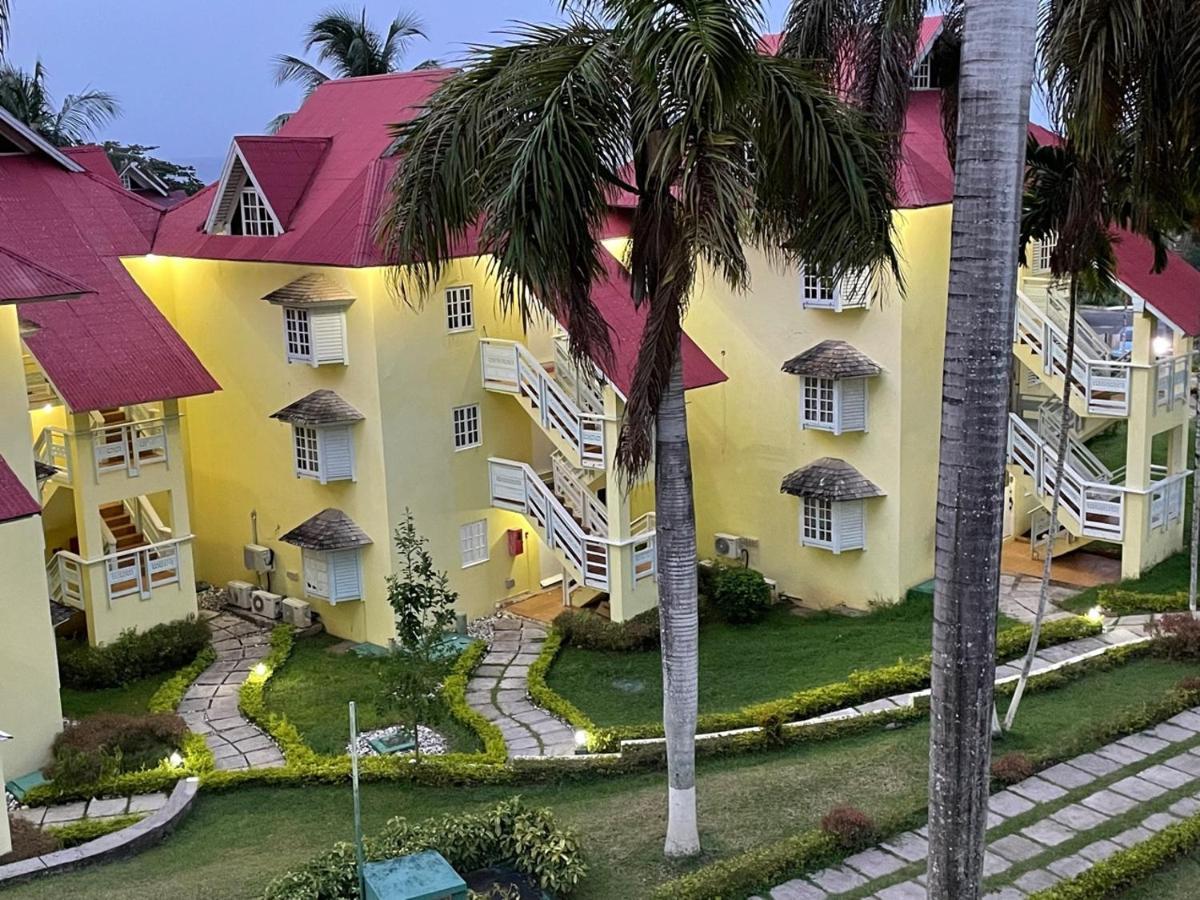 Serenity At Mystic Ridge Apartment Ocho Rios