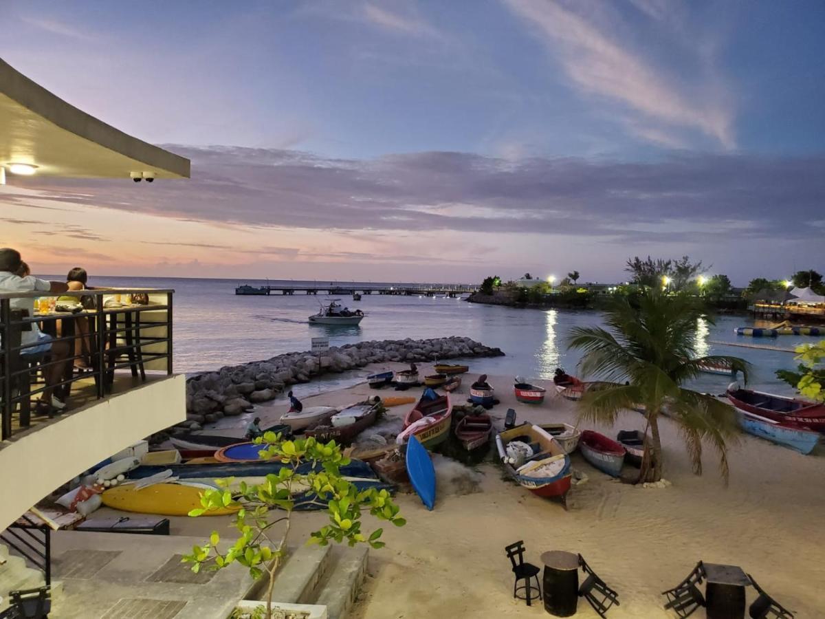 “the View”@sky Castles, Columbus Heights, * Ocho Rios