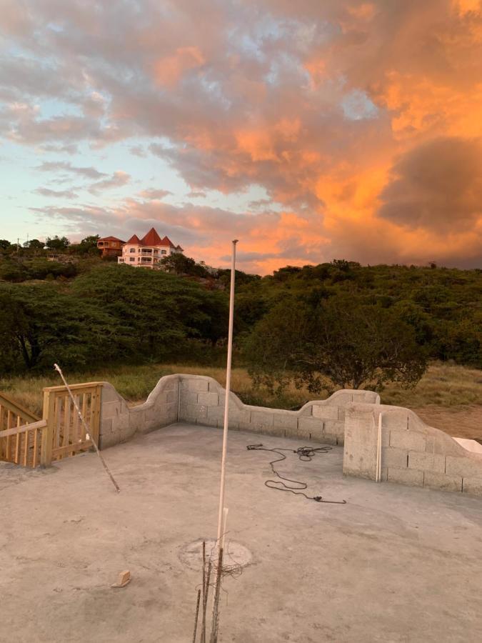 Azteca Villa