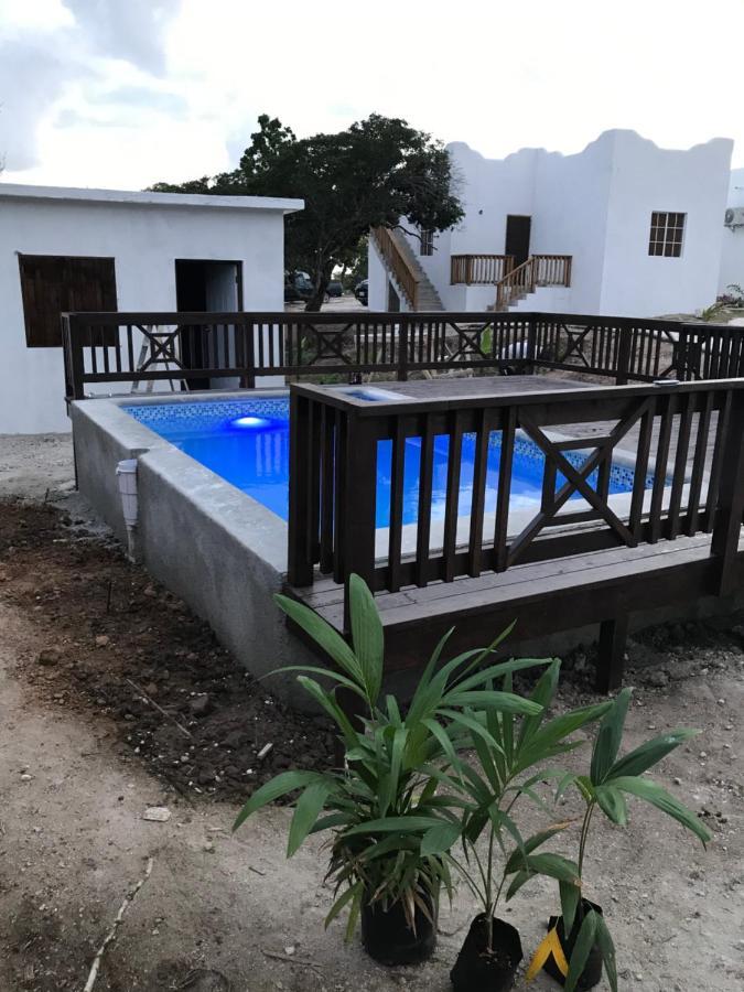 Azteca * Treasure Beach