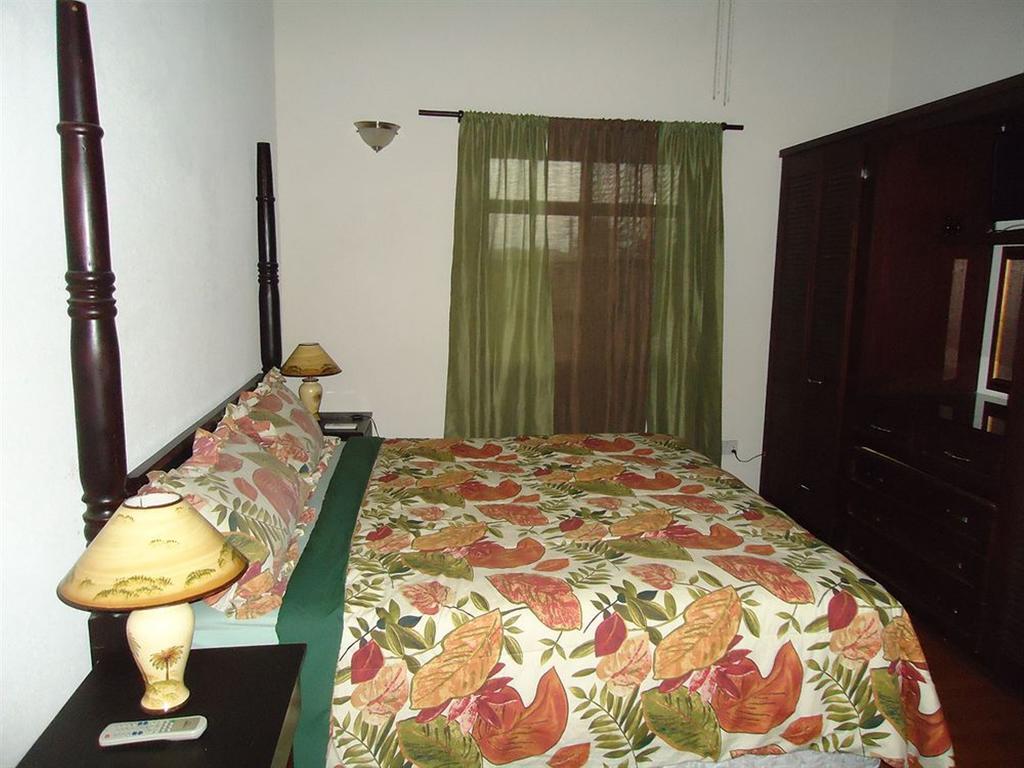 Augusta's Apartment *