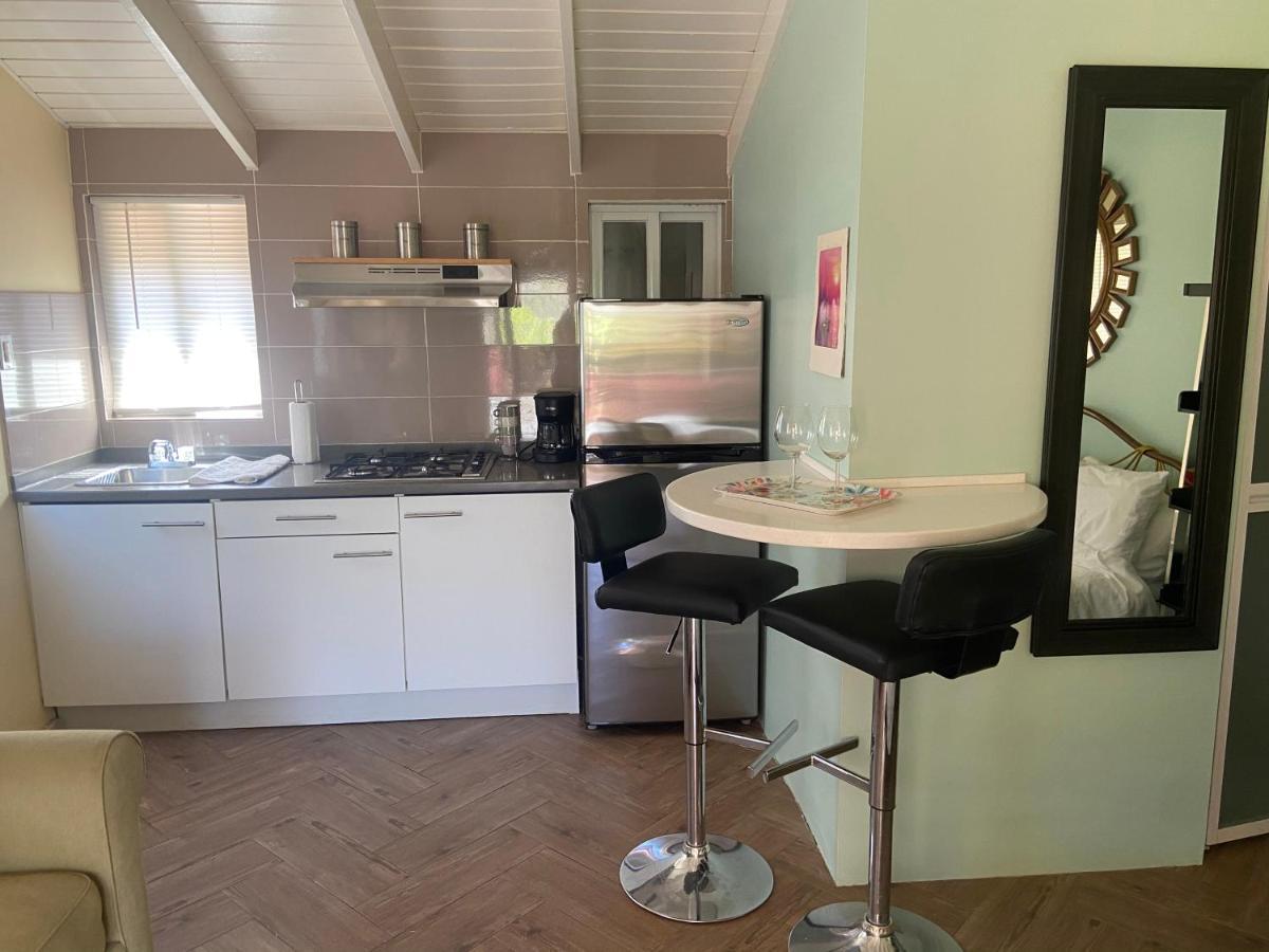 Cozy With Private Oranjestad