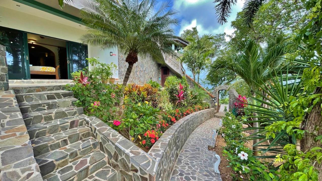 Tropical Hideaway Hotel 5*