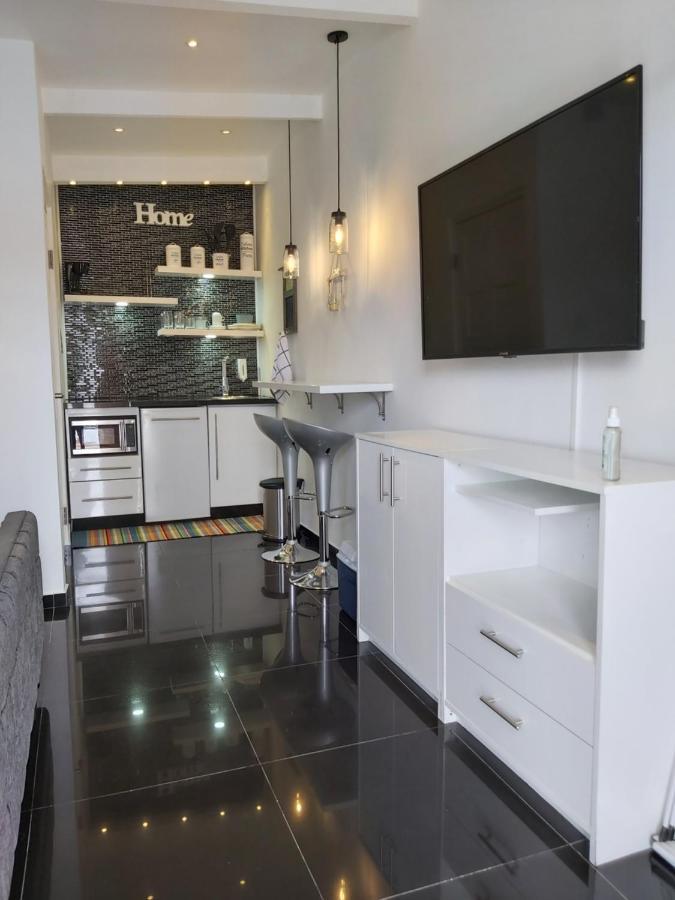Kdf Apartment Willemstad