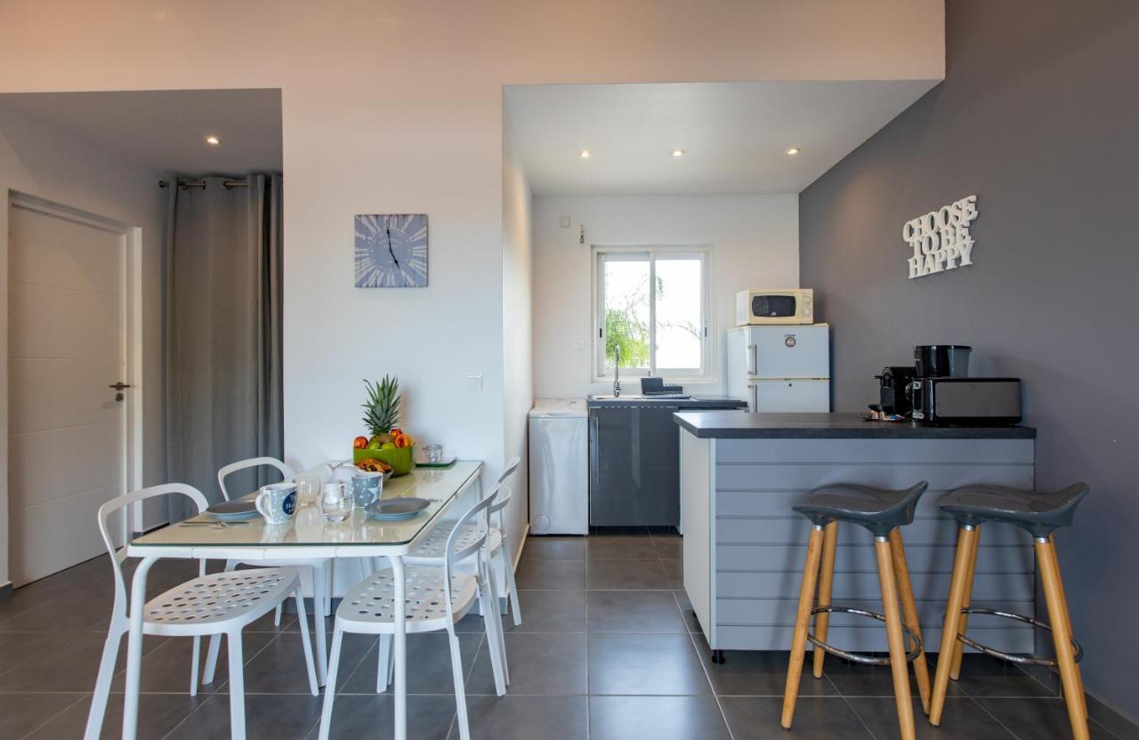 The Rock Apartment Cul de Sac
