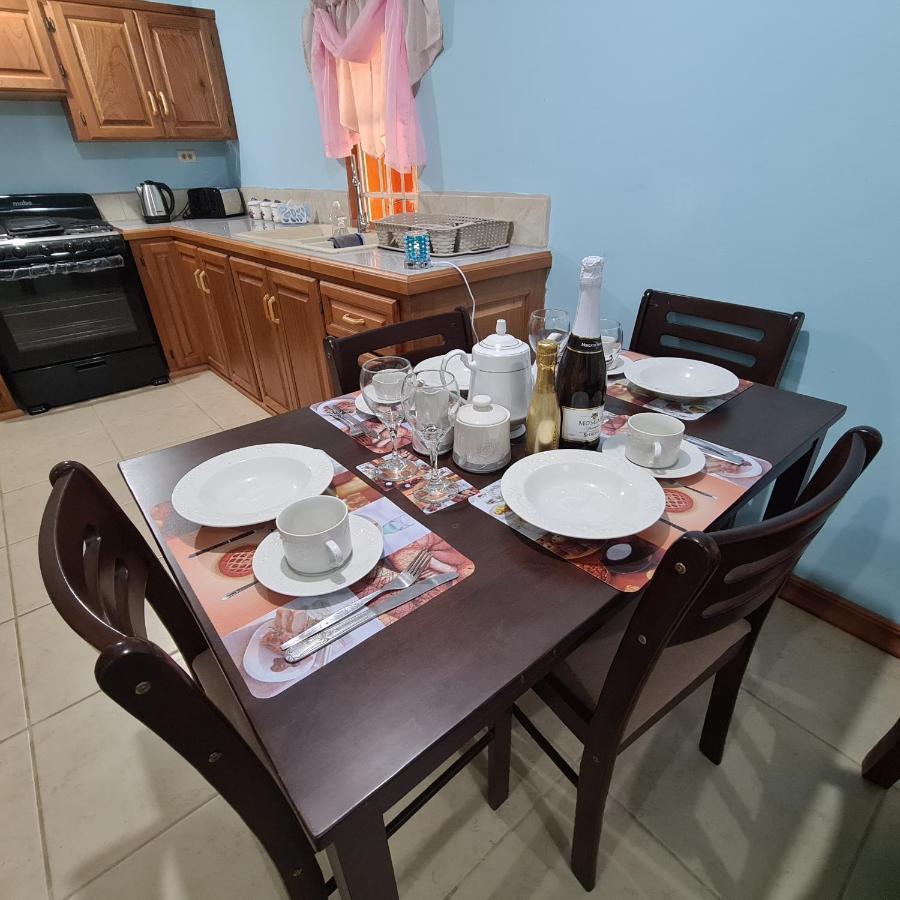 Mountain Palace Bed & Breakfast *