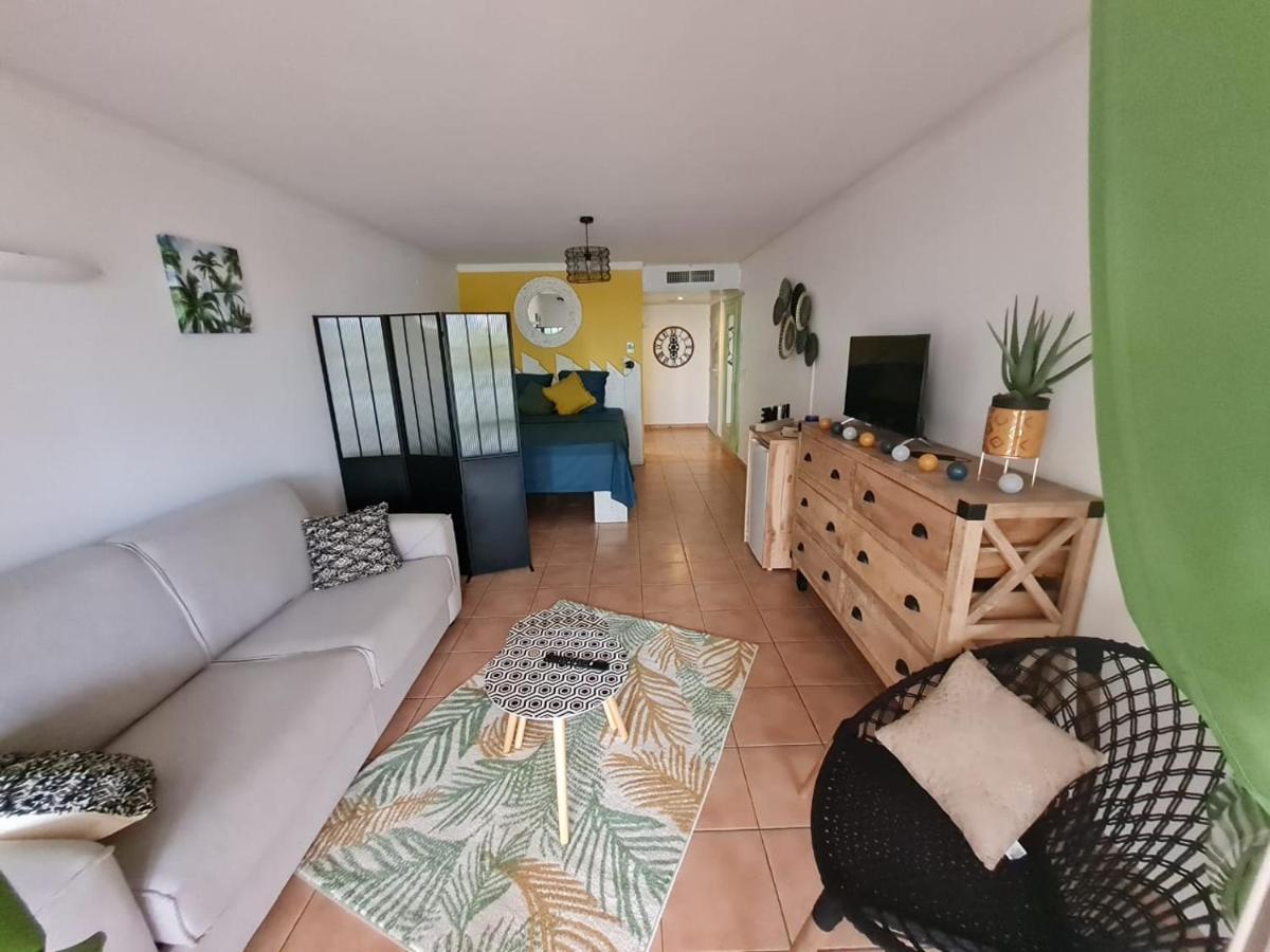 Cosy, Vue Sur Villages Anne Cheques Acceptes