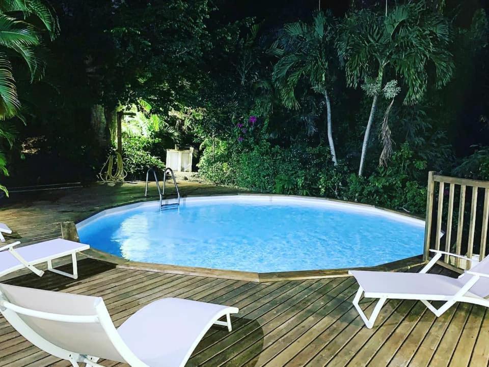 Du Jardin Botanique, Ex. Propriete Coluche Deshaies