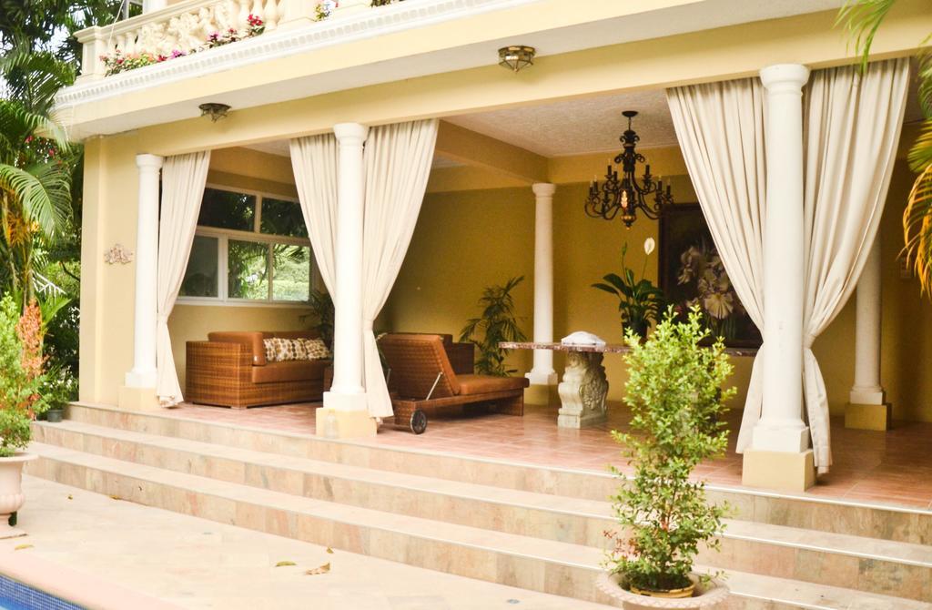 Resort Eden Gardens Wellness & Spa Kingston