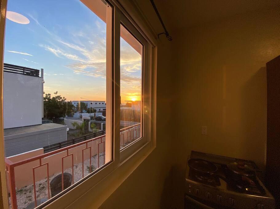 Apartment Spacious Minutes From The *