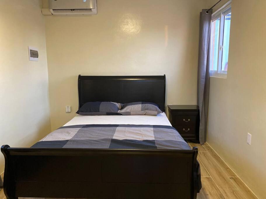 Spacious Minutes From The Apartment Jan Thiel