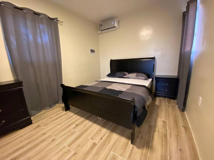 Spacious Minutes From The Jan Thiel