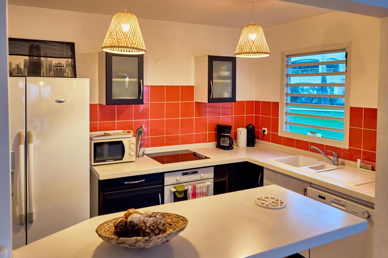 Eden Blue Et Piscine Holiday home