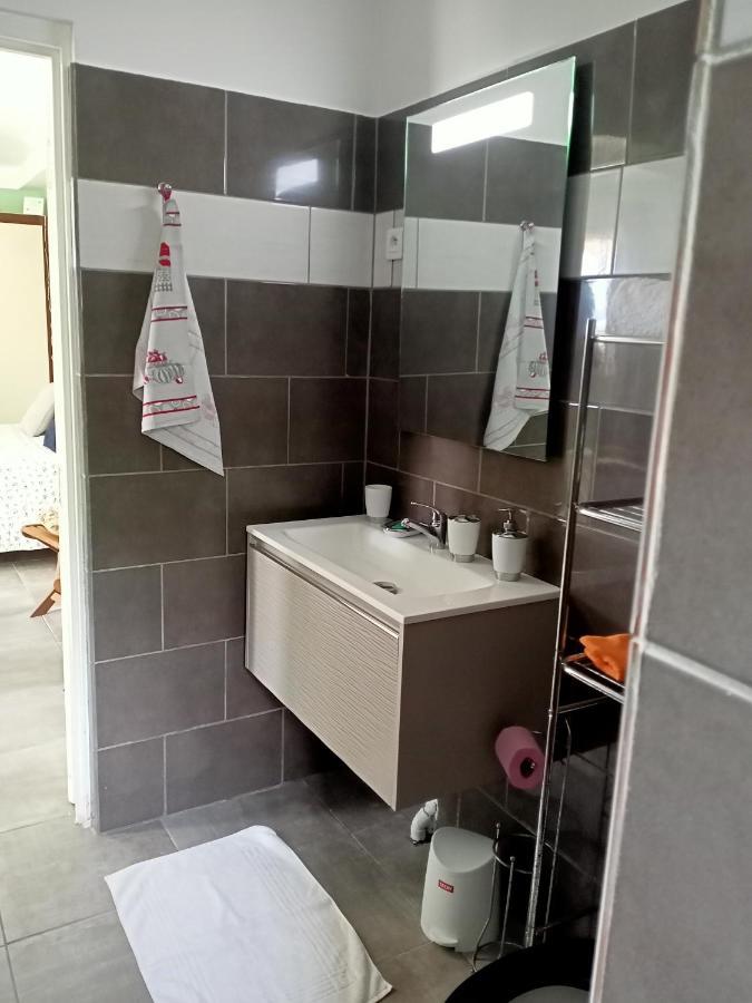 Paradis Cache - Confort Terrasse - Kybo Karaib Location - Pkg - Mtgne * Sainte-Marie